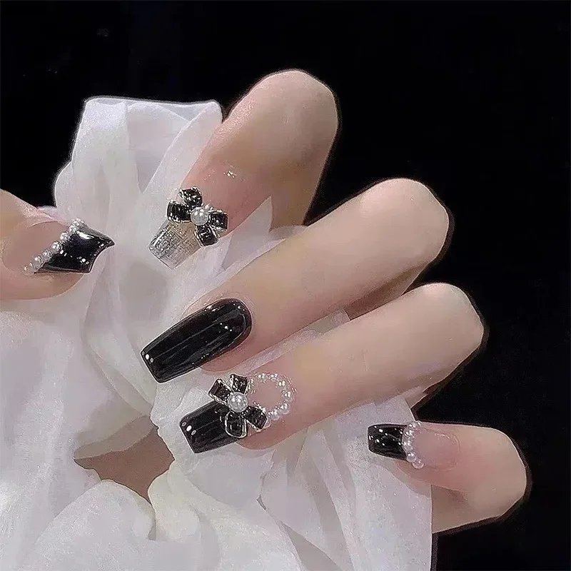 24Pcs/Set Ins Style Irregular Mirror Design Wearing False Nails Hollow Out Love Fake Nail Tips Gradient Black Press on Nail Art