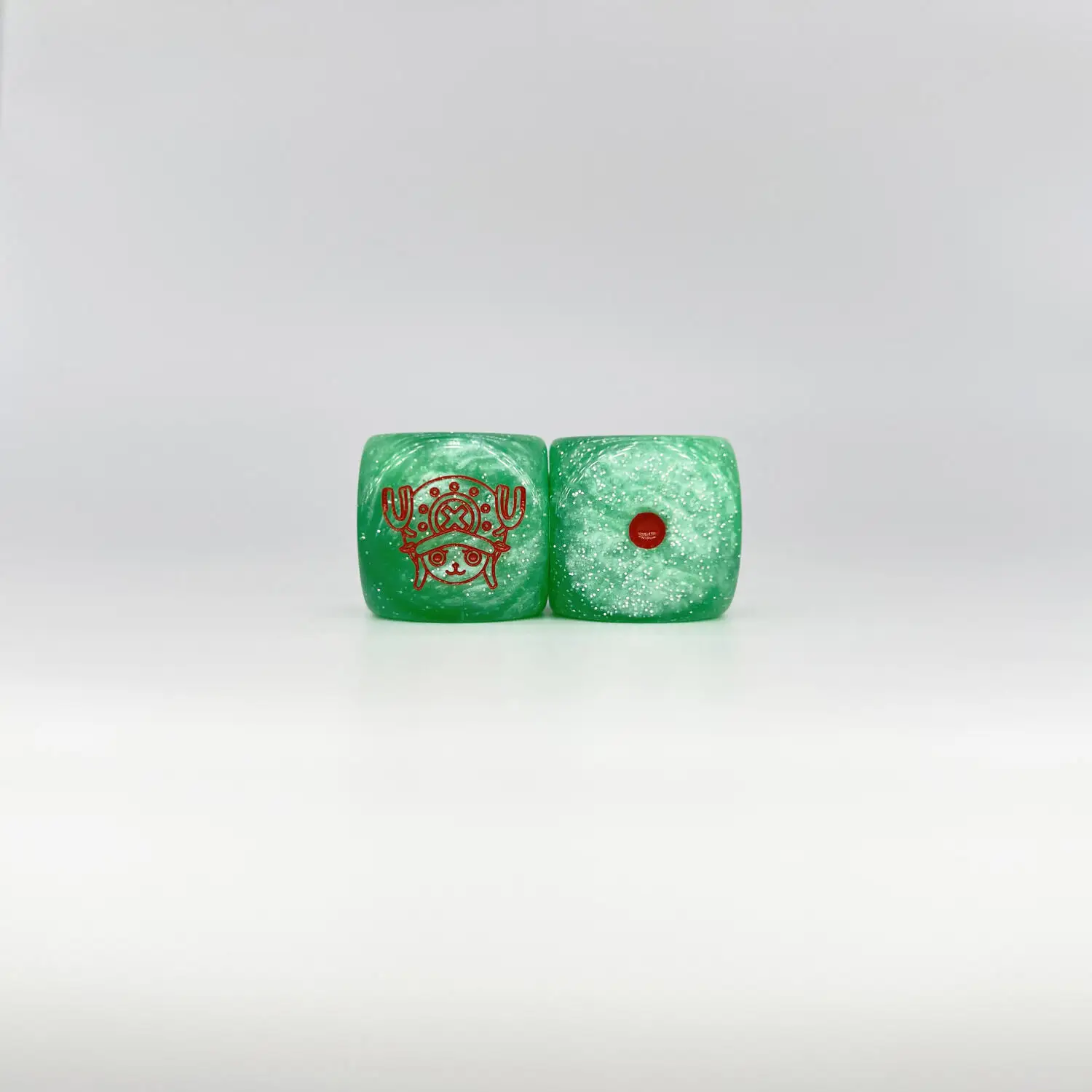 2Pcs/set Diy Self Made One Piece Usopp Luffy Damage Indicator Dice Robin Zoro Plastic Dice Set Anime Card Gift Toys