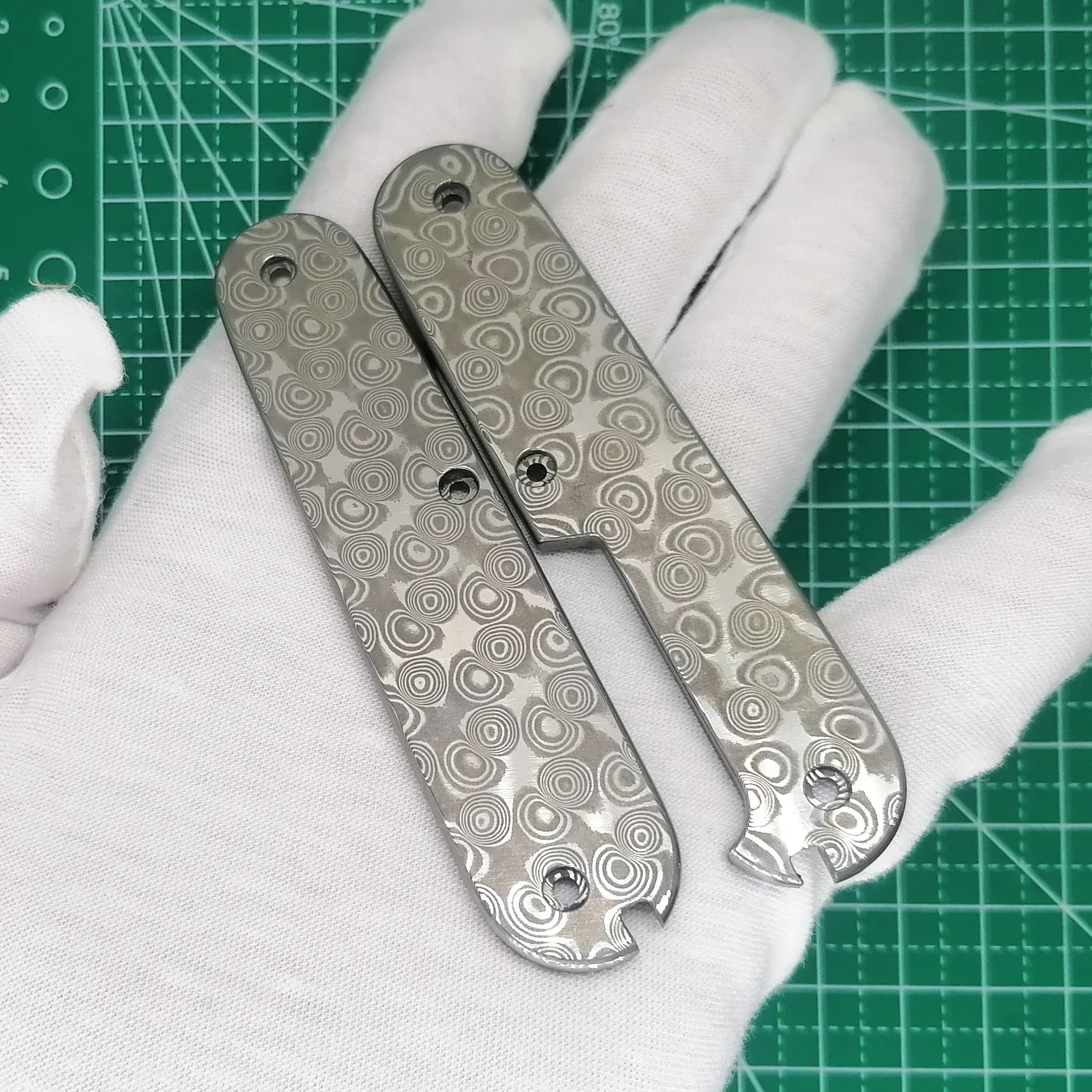 

1 Pair Custom Made Pattern Steel Scales for 91mm Victorinox SAK Handle Modify 91