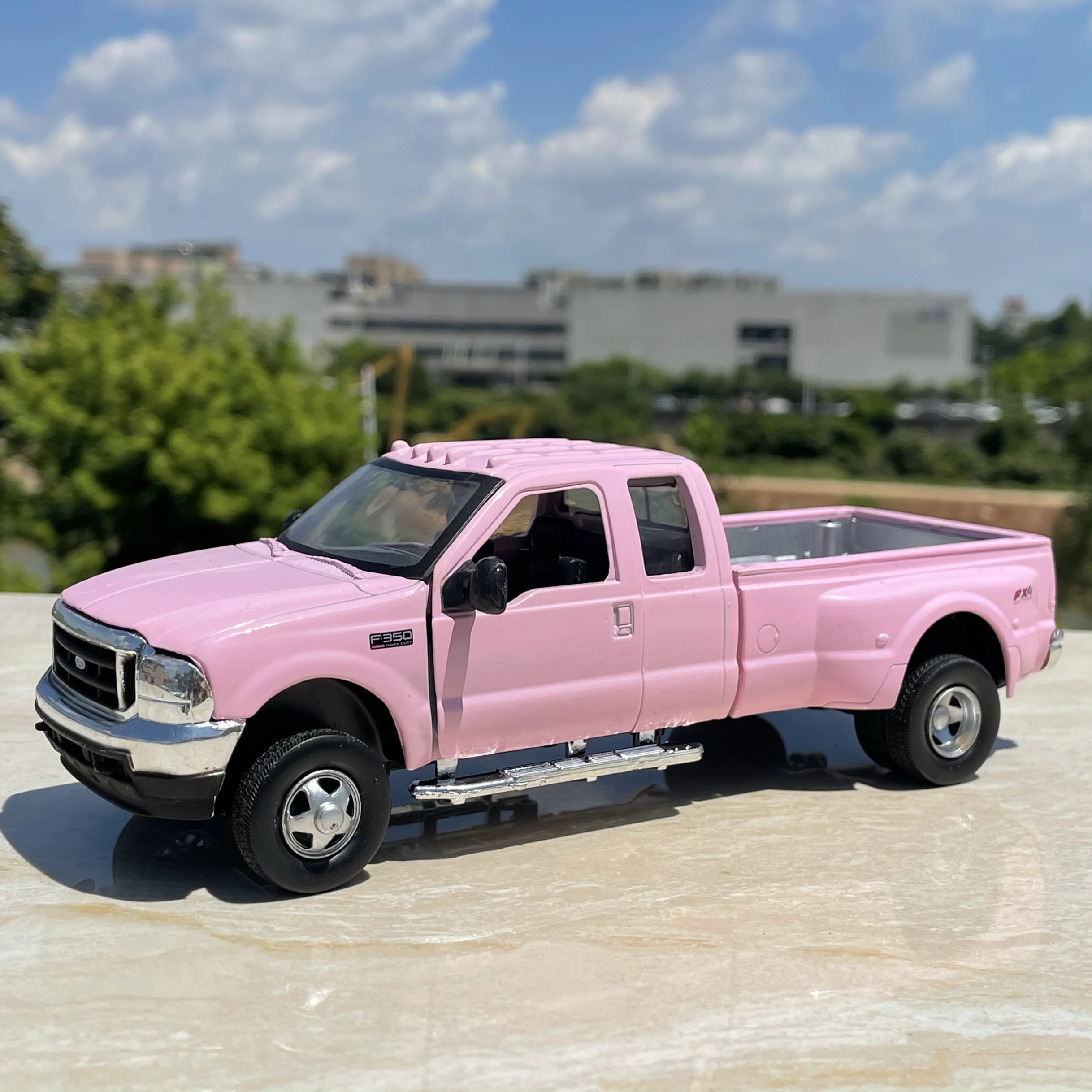 1:32 Scale Diecast Alloy Ford F350 Pickup Truck Transport Vehicle Toys Cars Model Classics Adult Gifts Souvenir Static Display