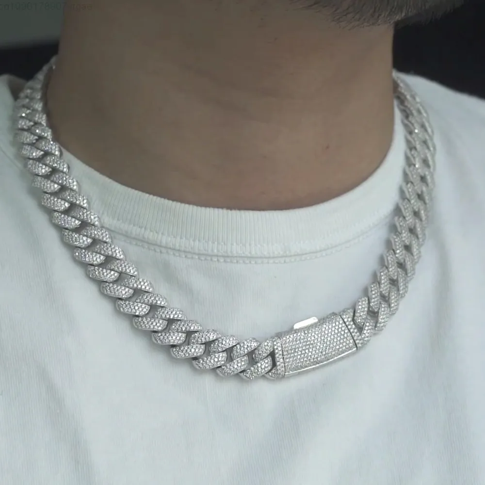 

925 Sterling Silver Vvs d Color Hand Set Moissanite Hip Hop Cuban Link Chain Custom Necklace for Men with Certificate