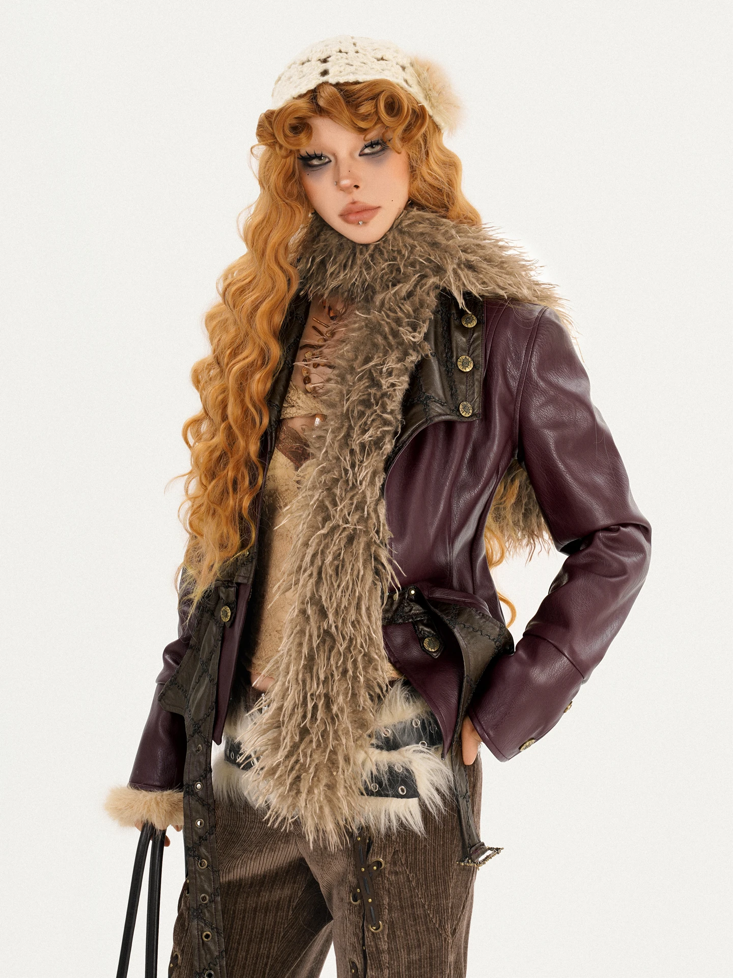 

NICO MOLLY винтажное женское пальто с воротником из искусственного меха, приталенное кожаное пальто на подкладке Fce, теплое длинное пальто све, застежка-молния