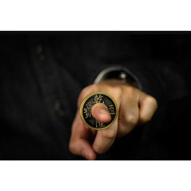 العملات الصينية المجنونة بواسطة عملة الحرفي وجيمي مروحة العملة القديمة + ثقب متحرك عن قرب الخدع السحرية أوهام الساحر المرحلة ماجيا