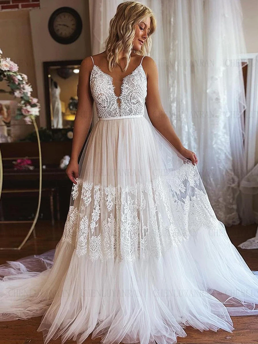 

V-Neck Spaghetti Strap Wedding Dresses Lace Applique Long Bride Dress A-Line Sweep Train Dresses For Women 2023 Robe De Mariée