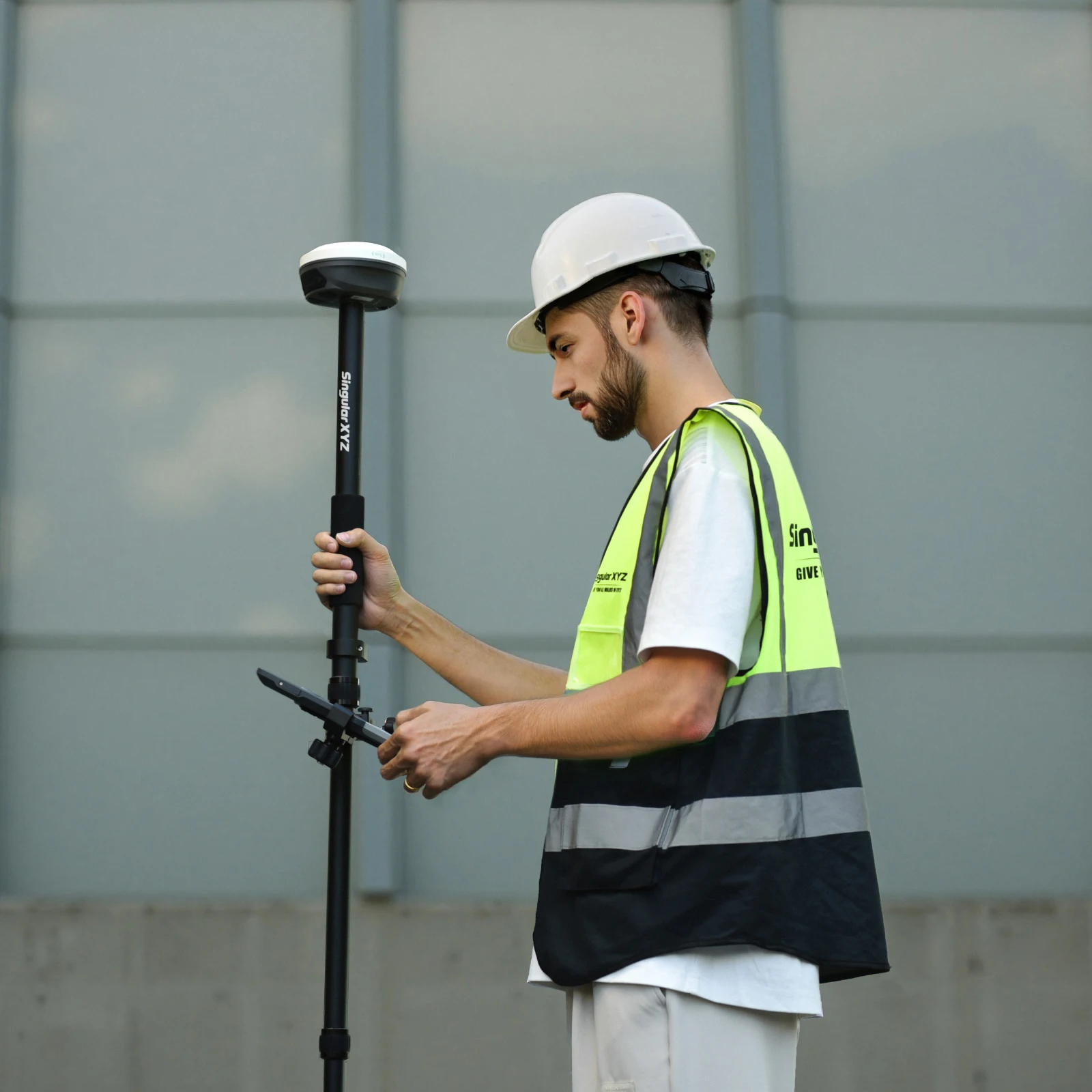 

SingularXYZ Carbon Fiber Telescopic Centering Pole Bracket for RTK GPS | Portable Multi-Function GNSS Accessory for Surveying