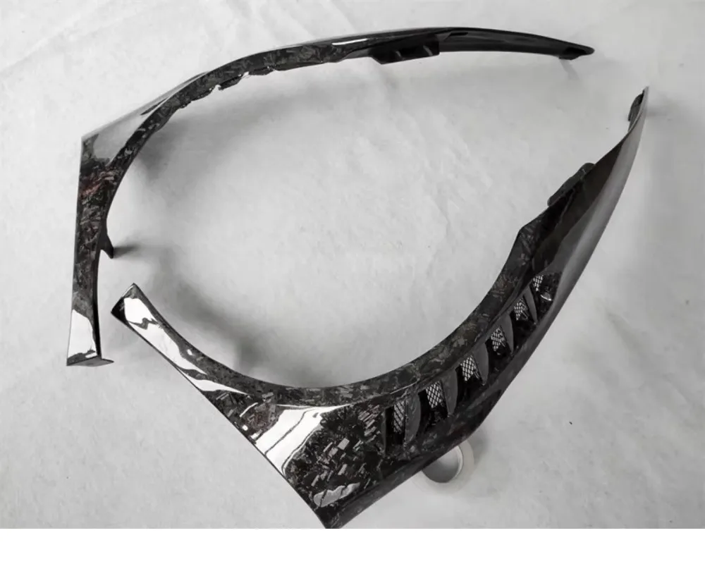 Suitable for Lamborghini Hurricane Mavericks LP580 610 EVO Modified Forged Carbon Fiber Perforated Mudguard with Irregular Grain