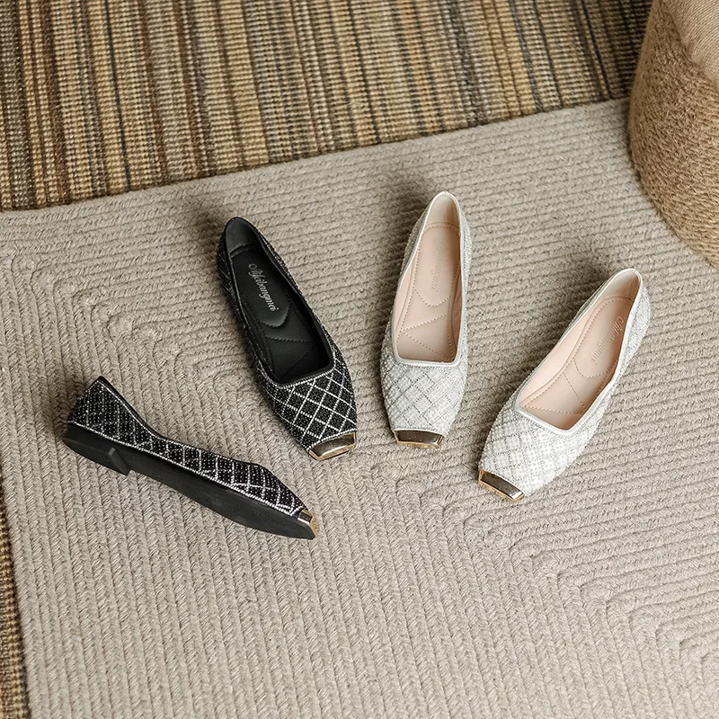 

Модные туфли на плоской подошве с металлической головкой, женские весенние новые повседневные повседневные женские туфли на мягкой подошве в стиле ретро с квадратной головкой