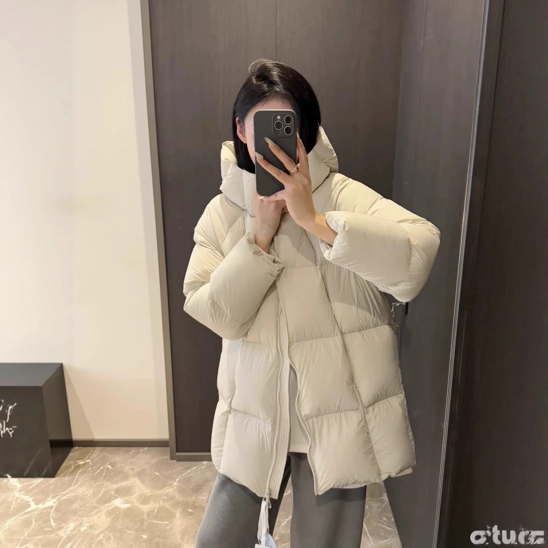 Nueva chaqueta acolchada larga con capucha y cuello de goma prensado para mujer, abrigo ligero de plumón de pato blanco cálido con cuello alto para invierno