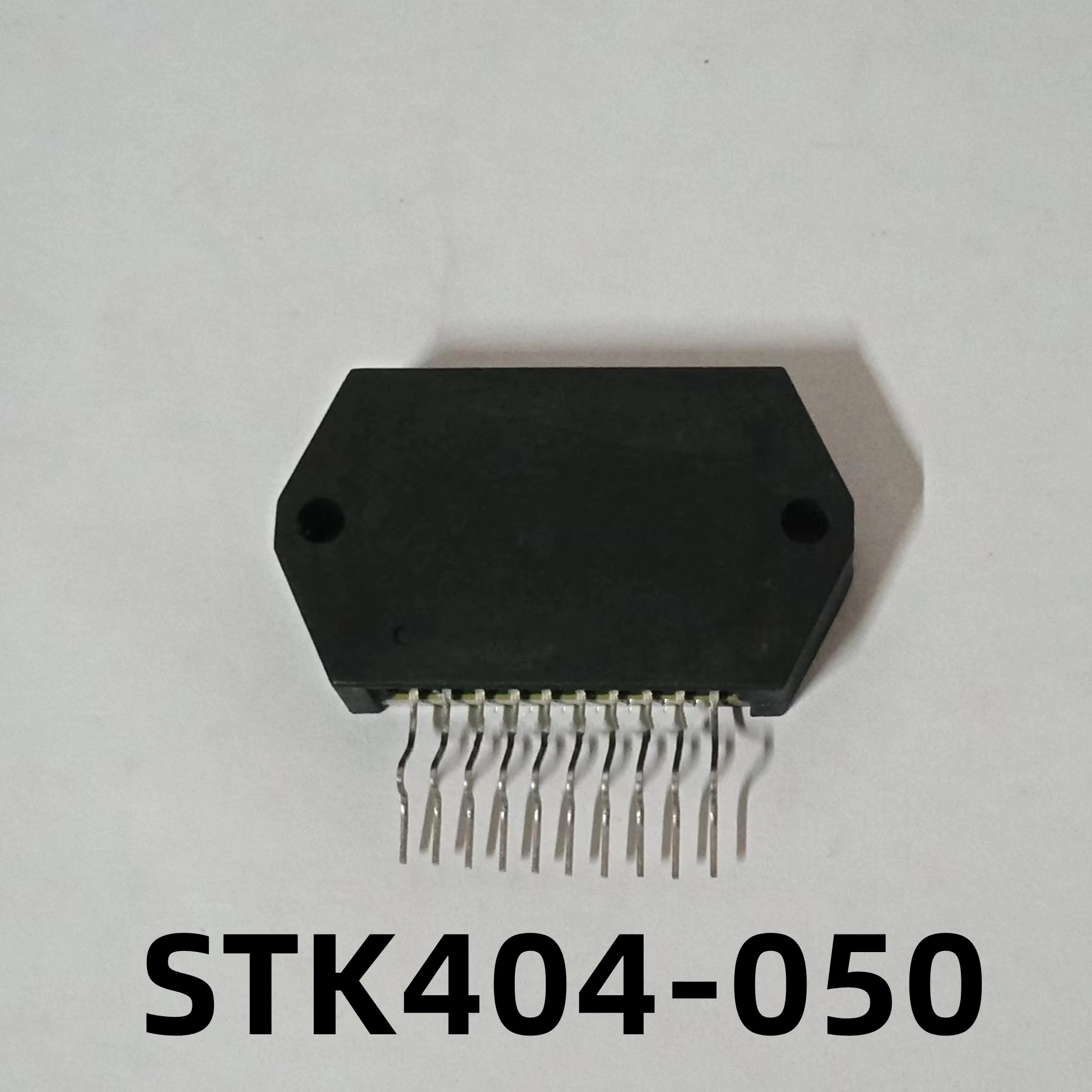 

Новый оригинальный модуль усилителя IC Audio Module IC STK404, 1 шт.