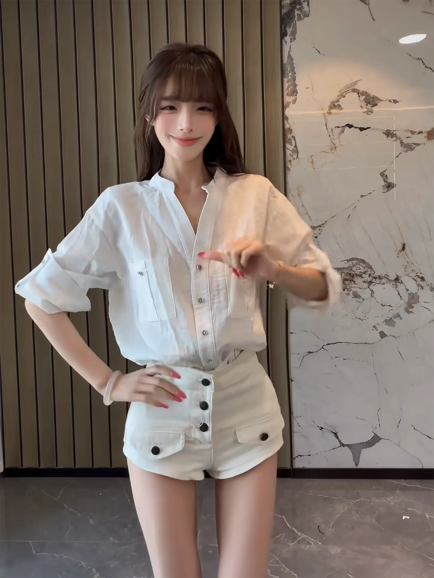 

Белая женская блузка с V-образным вырезом и длинными рукавами, свободного кроя, с эффектом утончения талии, уникальный дизайн, для повседневной носки, летняя модная женская блузка