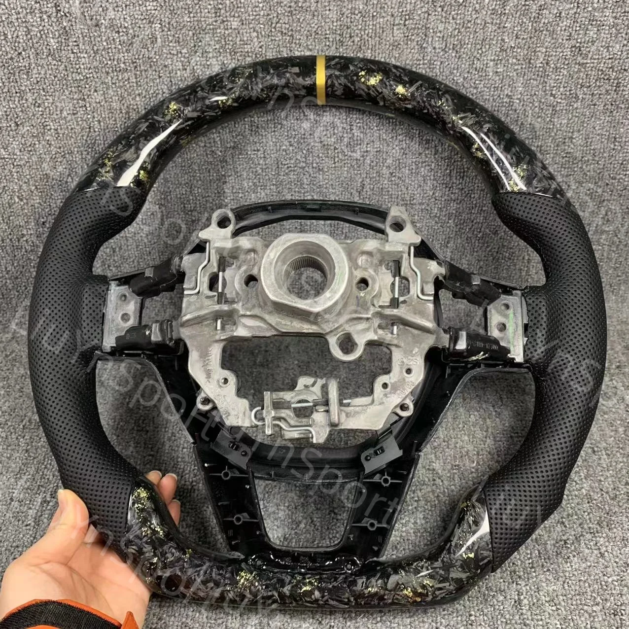 Goldflake geschmiedetes Lenkrad aus echtem Carbonfaser mit Rahmenabdeckung aus Kohlefaser für Honda Accord 11. Generation Civic 22+ – Detail 6