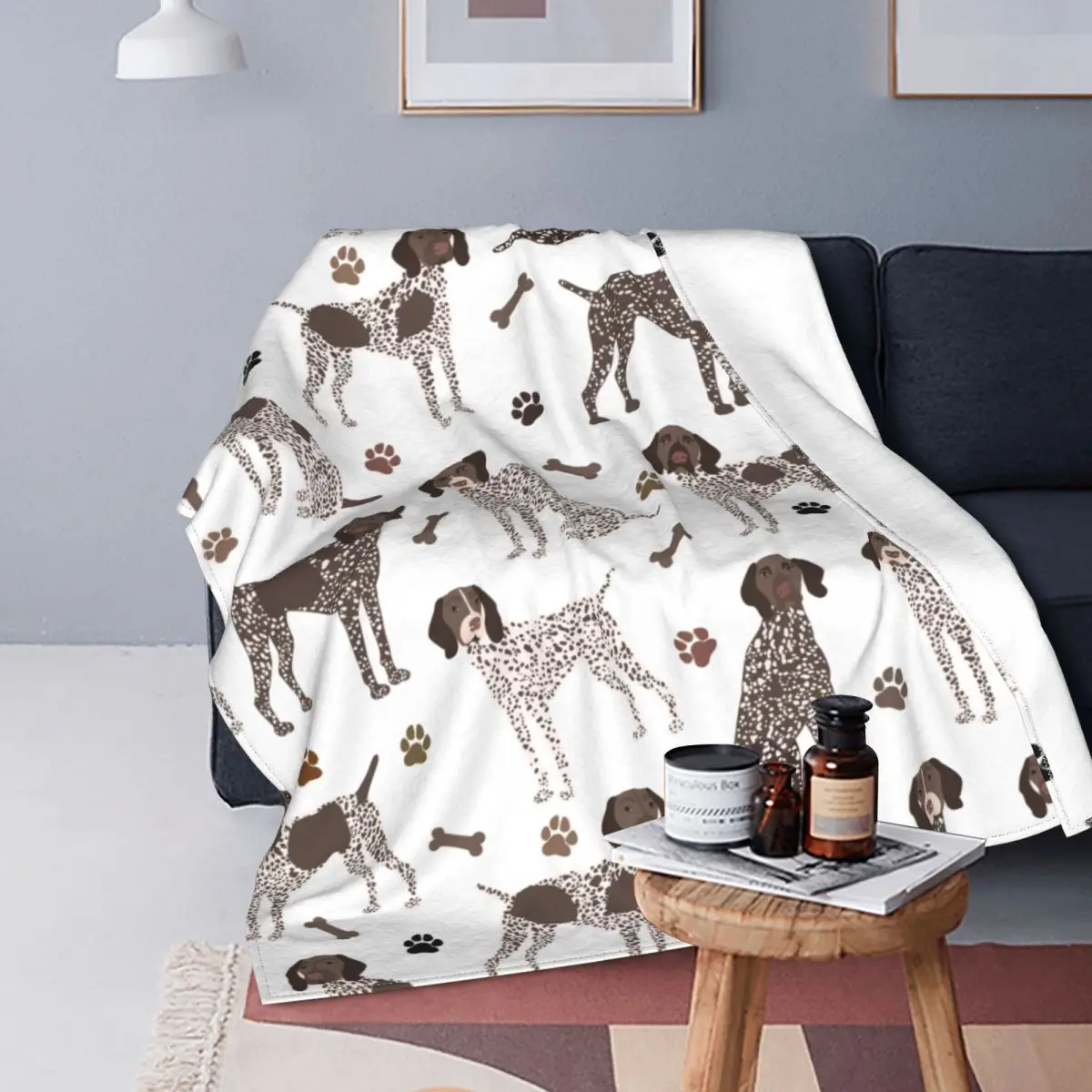 German Shorthaired Pointer Dog Bone And Paw Blanket Fleece Decoration Portable Throw Blankets for Sofa Travel Bedding Throws