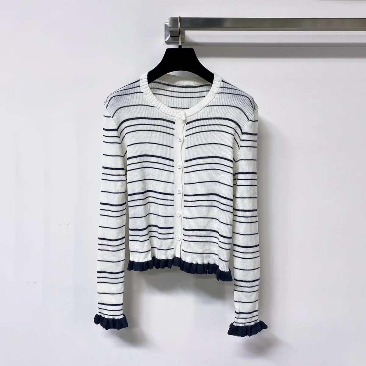 2026 High Quality Women's Striped Mushroom Edge Round Neck Knitted Cardigan--2026010317