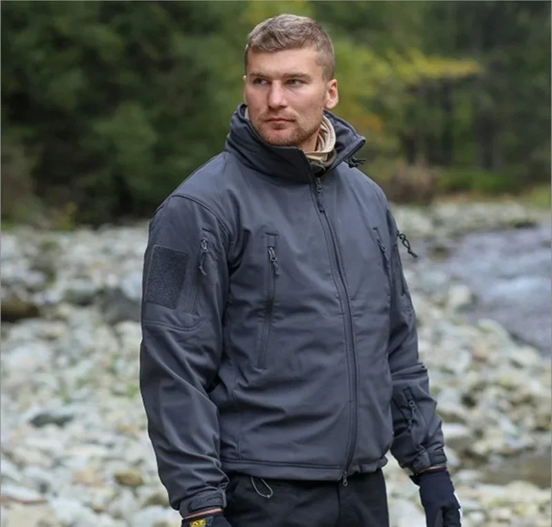 AUKU Winter Men Soft Shell Cam Tactical trainning Jackets Waterproof Warm Fleece Hunting clothes Hiking Hooded Coat Windbreakers