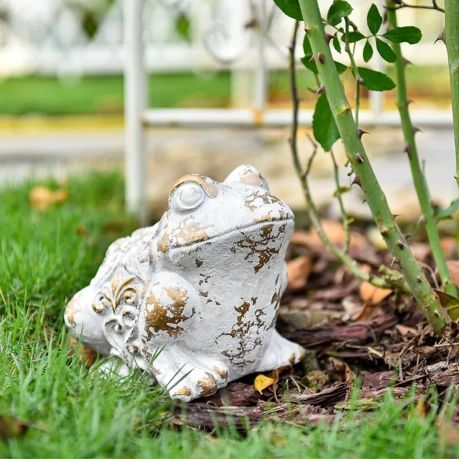 

Sungmor Frog Figurine Garden Decor Cement Frog Statue for Patio Yard Lawn Ornament Indoor Outdoor Large Stone Decorations Statu