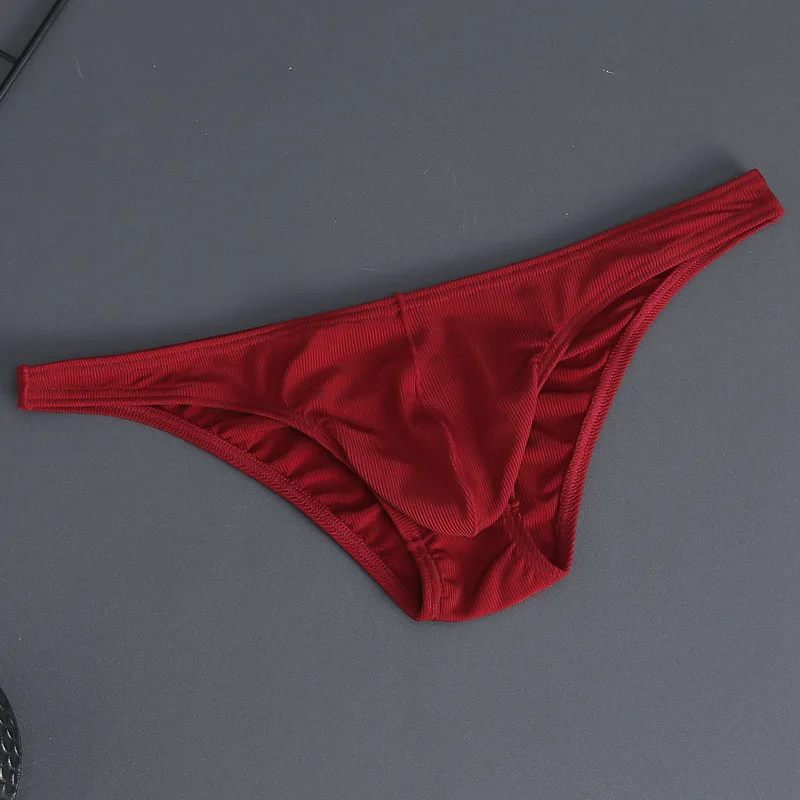 Men's sexy triangle underwear with ice silk texture, men's sports quick drying underwear, high-end low layer soft thong
