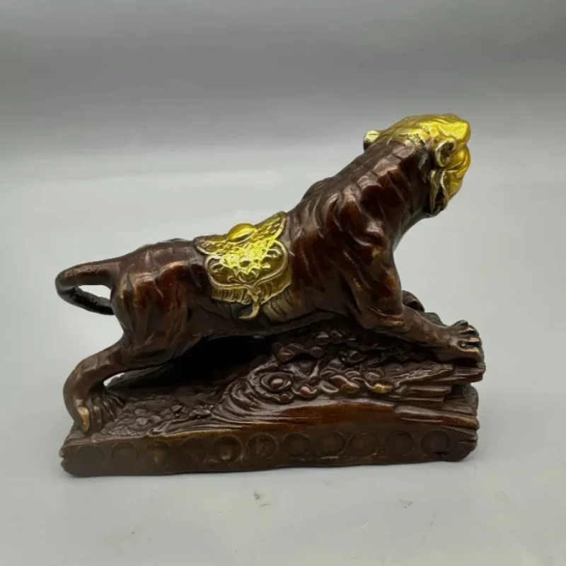 Copper gilded tiger with seat tiger roar brings wealth