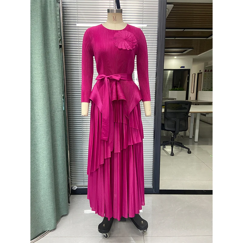 

2024 Latest Design Ladies High Quality Fabric Maxi Casual Dress Pleated Shirt Skirt Two-Piece Set with Solid Pattern Belt Dress