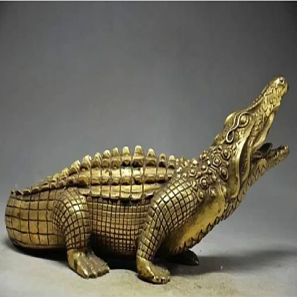 

Ingenious Chinese Old Brass handmade Statues -- Crocodile