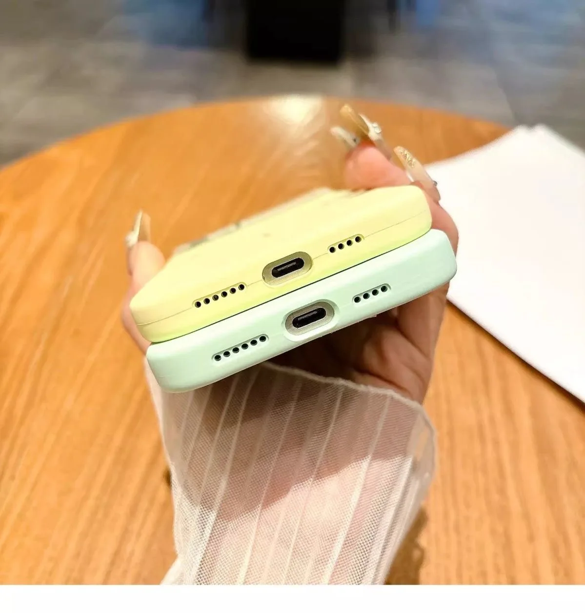 حافظة MagSafe من السيليكون السائل الجديد لهاتف iPhone17 16 15 14 Pro لهاتف iPhone 17 ProMax 14 16 15 Pro Max غطاء شحن لاسلكي