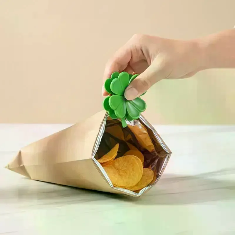 

Four-leaf Clover Magnetic Food Bag Clips 4pcs Airtight Fridge Magnets Snack Bread Sealing Clips for Fresh Storage