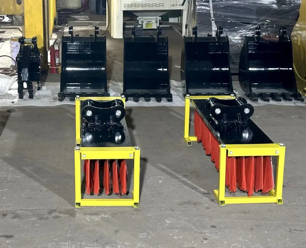 OEM Multi-functions Snow Sweeper 9-15ton 1800mm Excavator Broom Brush