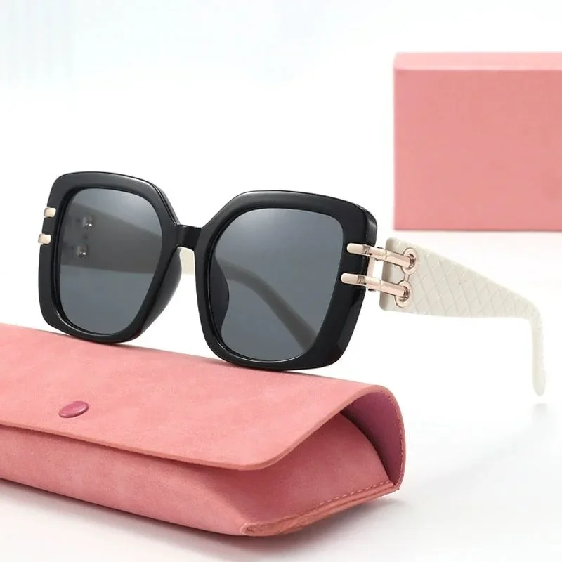Damenmode-Trend-Sonnenbrille mit großem Rahmen, neu, leicht, luxuriös, kleiner Duftstil, lässiger Urlaub, DS-2508