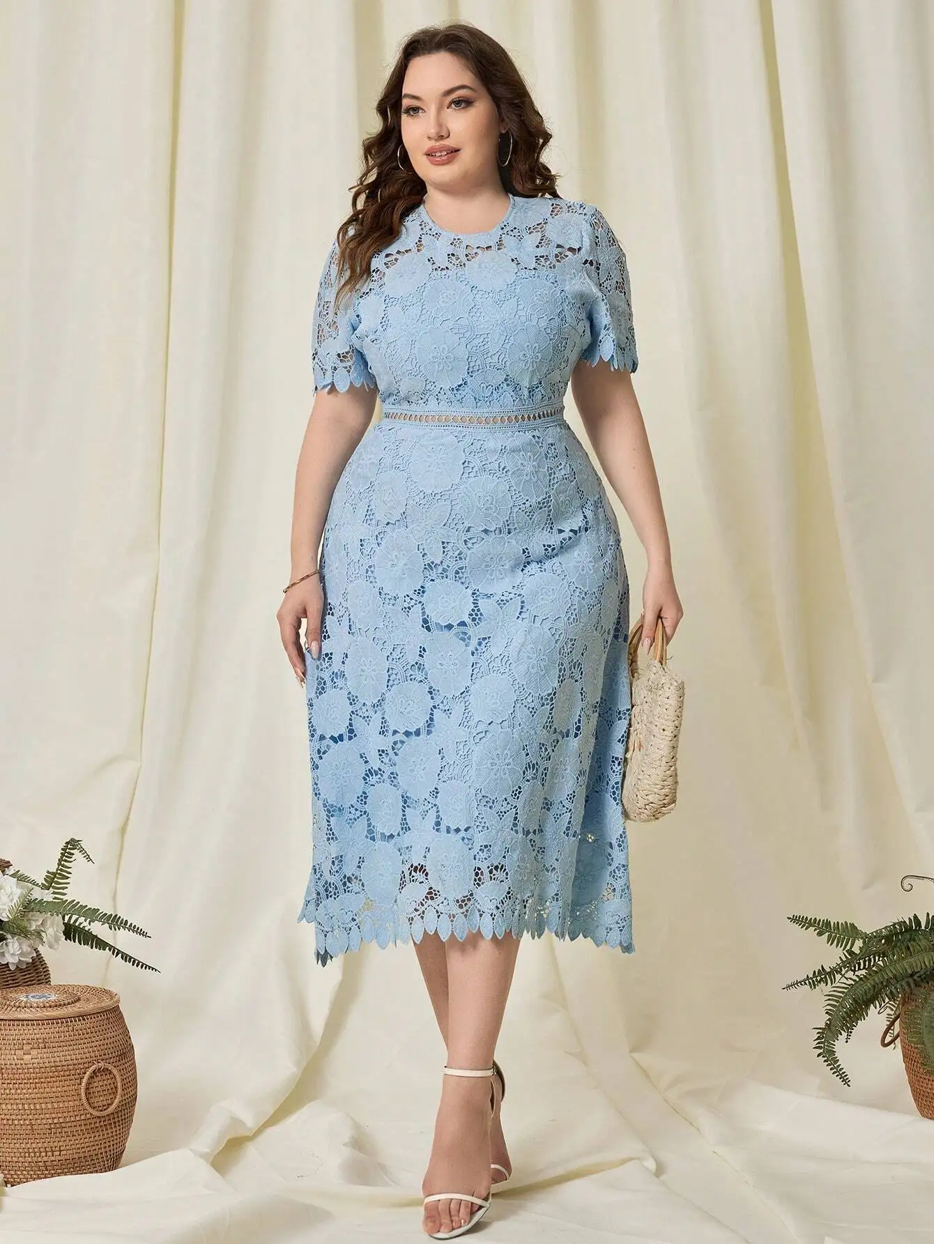 

Elegant Plus Size Lace Waist Cinched Midi Dress For Summer Wedding Guest