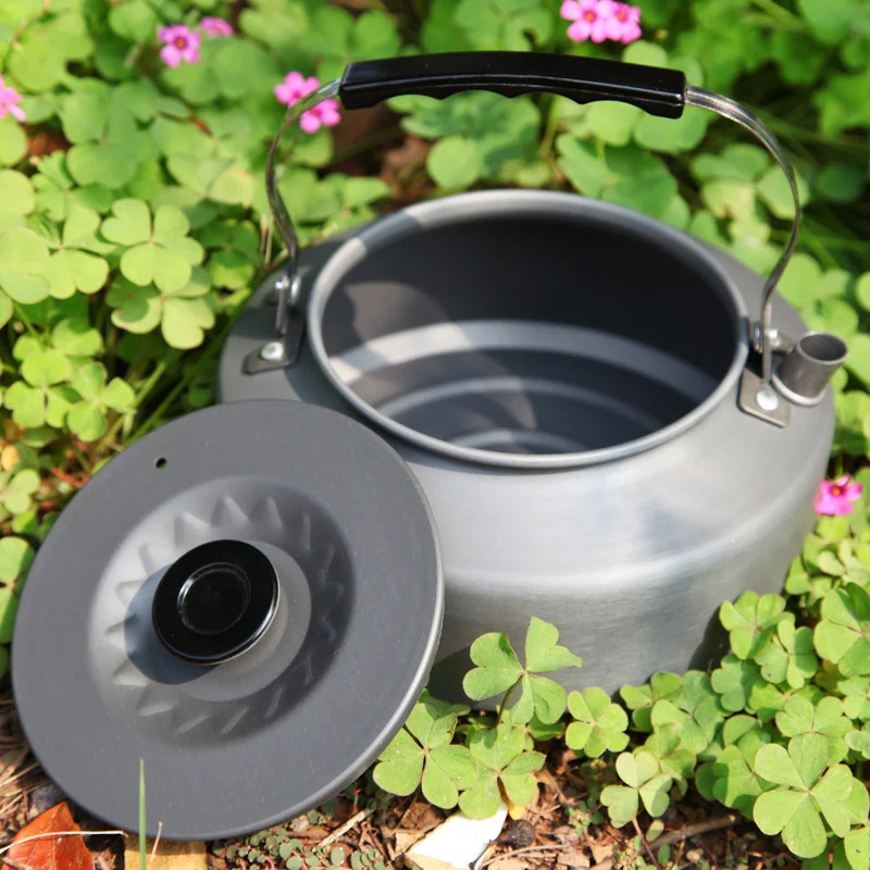 

1.6L Camping Water Kettle Outdoor Coffee Kettle Tableware Picnic Set Supplies Durable Camping Tea Kettle Tourism Cookware