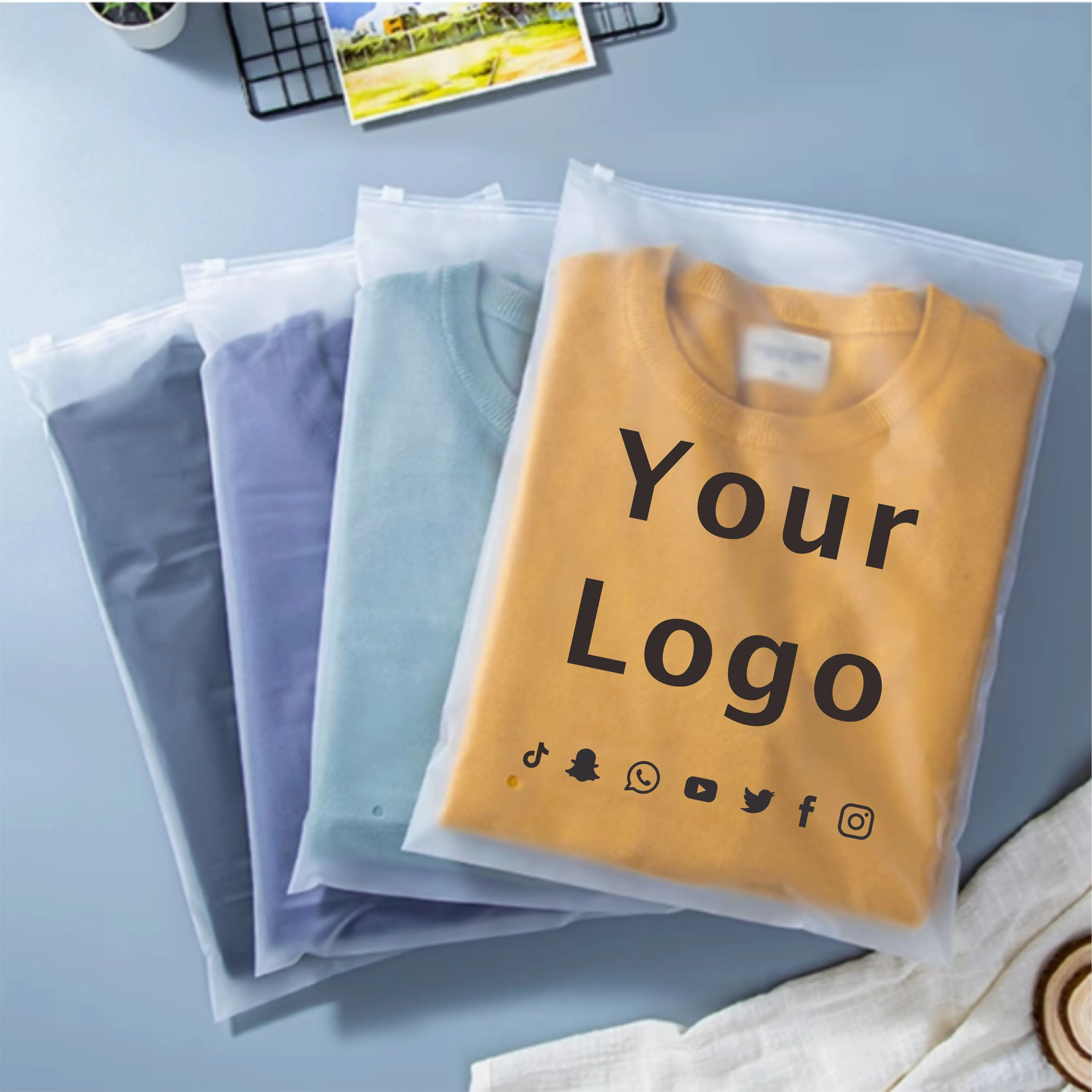 Custom Wholesale Zipper Clothing Bags Cosmetic Premium Gifts Apparel Shoe Sock Packaging with Logo Printed 50 Pieces