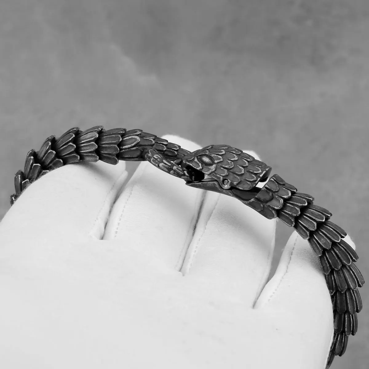 316L Stainless Steel Black Snake Chain Bracelet Men and Women Hip Hop Charm Biker Gothic Bracelet Gift Vintage Jewelry Wholesale