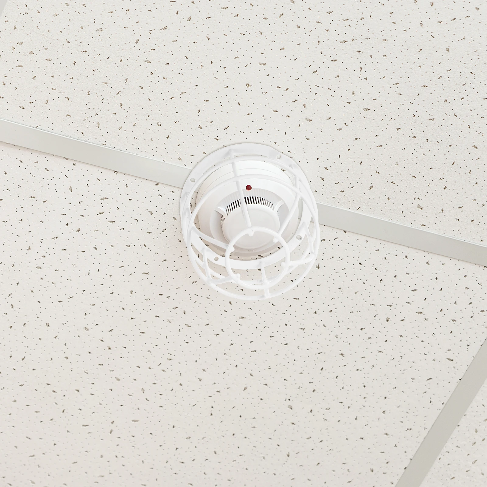 

Heavy Duty Lamp Shade Frame Explosion Proof Metal Lampshade Guard for Workshop Home Office Cafe Decorative Lighting Fixture