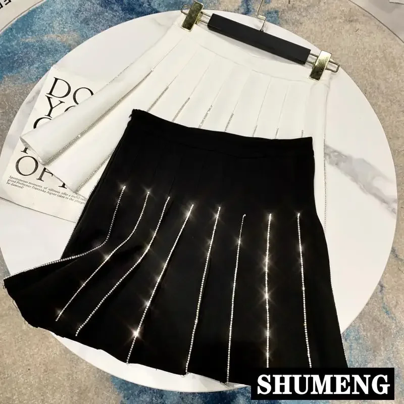 

2022 Summer Autumn New Vertical Stripe Rhinestone Chain Side High Waist Pleated Skirt for Women Elegant Short Skirts