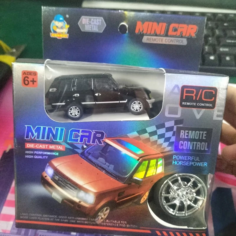 1:64 Mini Remote Control Car Alloy Santana Travel Version RC Car Model Children Boy Desktop Remote Control Car Toy Gift