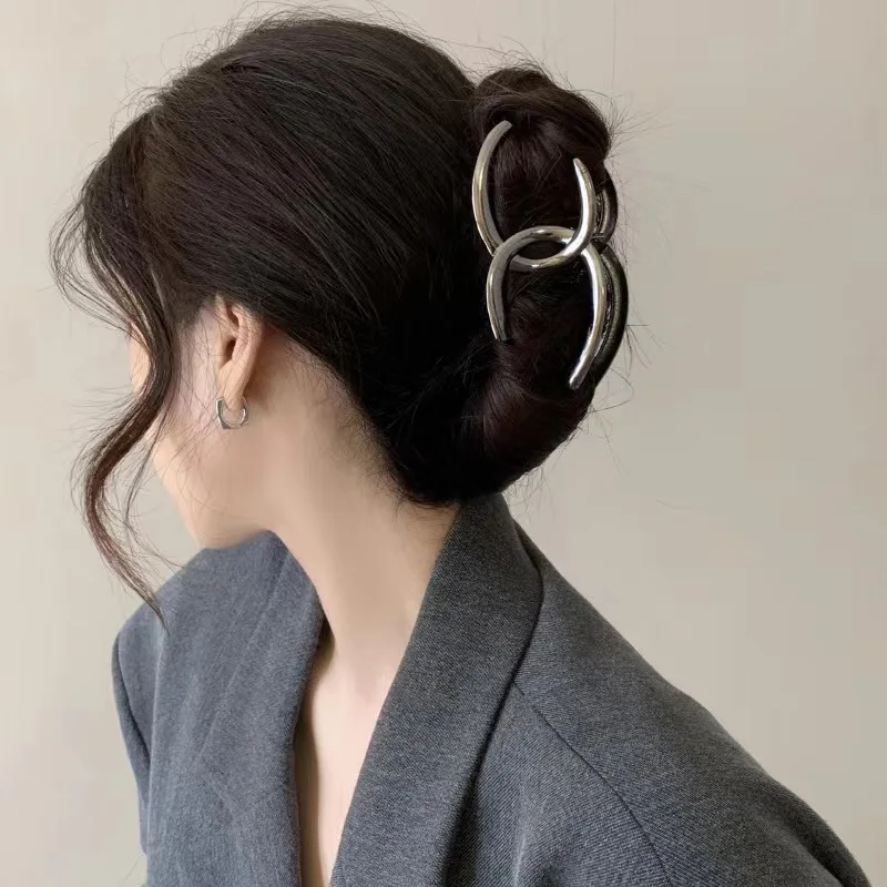 Metal Large Hair Claw Clips Crab Barrettes Women Girls Silver Gold Letter C Hair Clamps Ponytail Hair Accessories Fashion