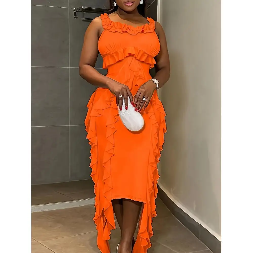 

Платье без рукавов с открытой спиной и тонкими бретелями с кисточками и обернутыми краями на подтяжках