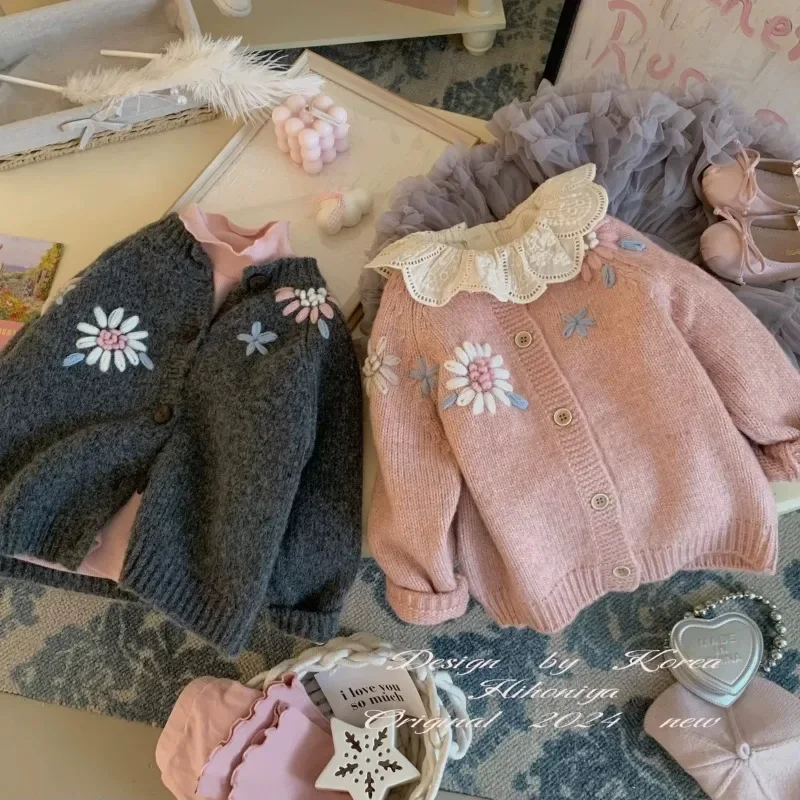 criancas-roupas-designer-moda-malha-cardigan-adoravel-bordado-flor-conforto-camisola-na-moda-outerwear-bebe-camisola-casaco