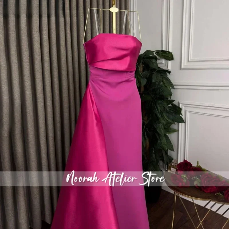 فستان حورية البحر فوشيا بسيط للحفلات الراقصة بدون حمالات رداء حفلات بدون أكمام فستان حفلات بسيط ثنيات البوق فستان حفلة موسيقية مخصص