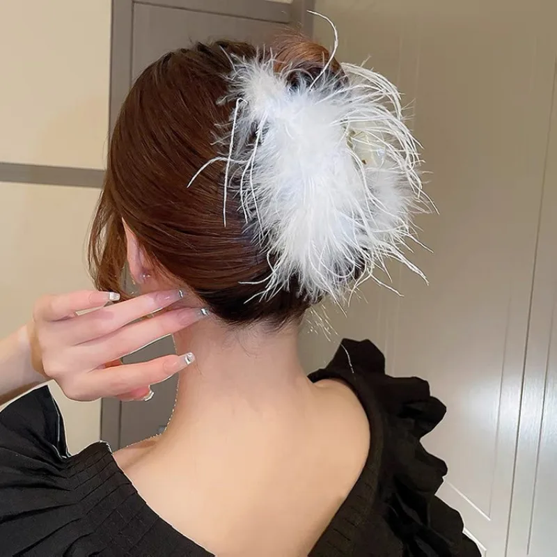 Super Fairy Ostrich Feather Hair Clips Women Ladies Elegant  Black White Feather Hairpins Clamps Claw Shark Clip Accessories