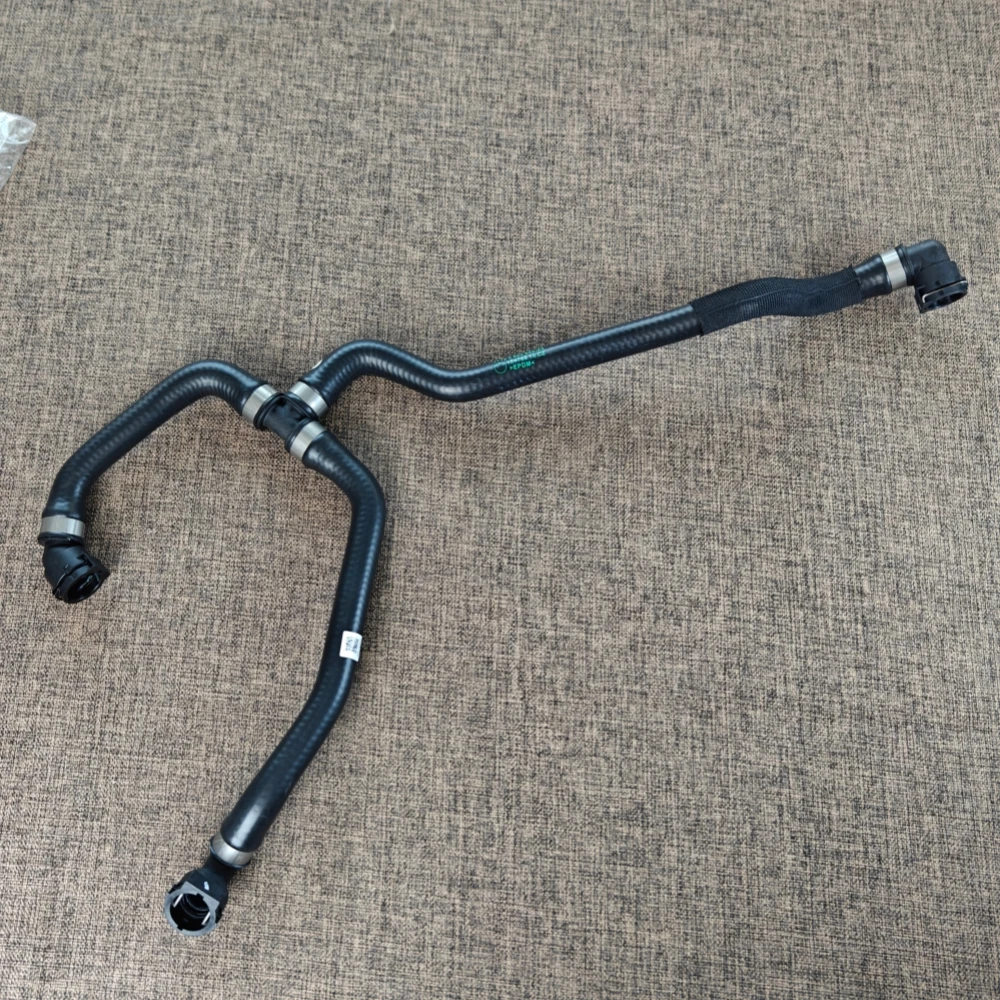 17128602602 Coolant Hoses / Pipes Coolant Reservoirs for BMW 5 Series G30/31/38, 6 Series G32 GT, 7 Series G11/12