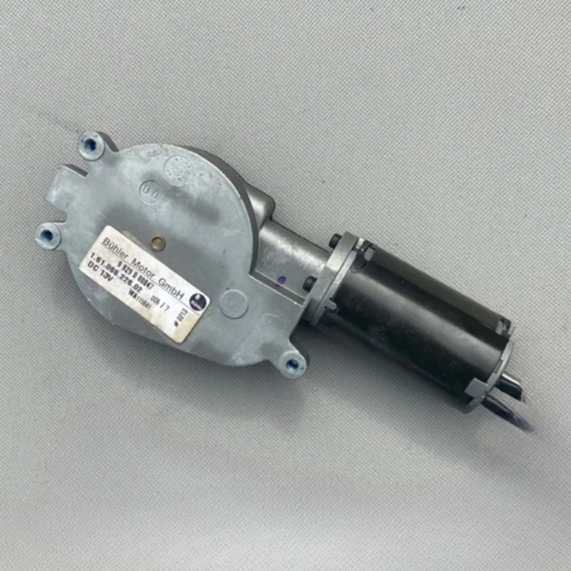 Rear Curtain Motor Rear Sun Blind Curtain Actuator for Audi A6L C6