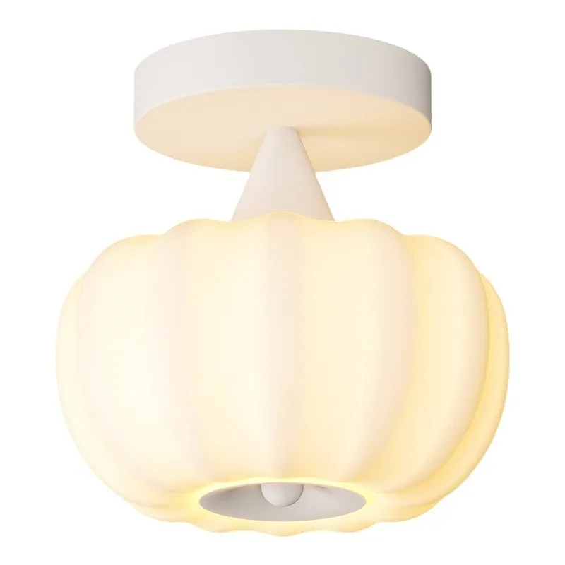 الرياح الكريمية، البساطة، الشرفة، مصباح السقف الصغير، مصباح السرير