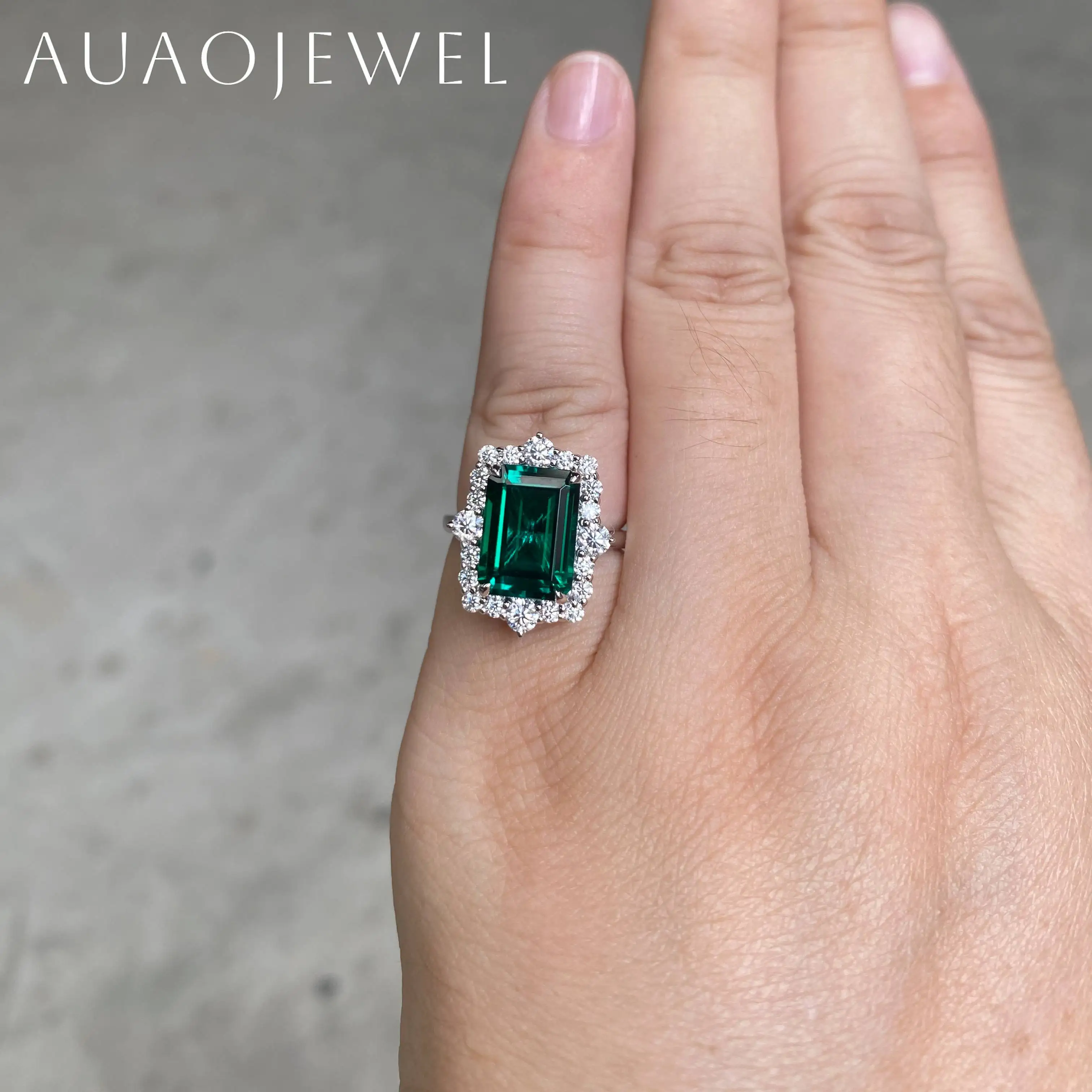 

AUAOJEWEL Lab Emerald Ring 5 Carats 11*9 MM Emerald Cut with Moissanite Side Stones Jewelry for Women Wedding