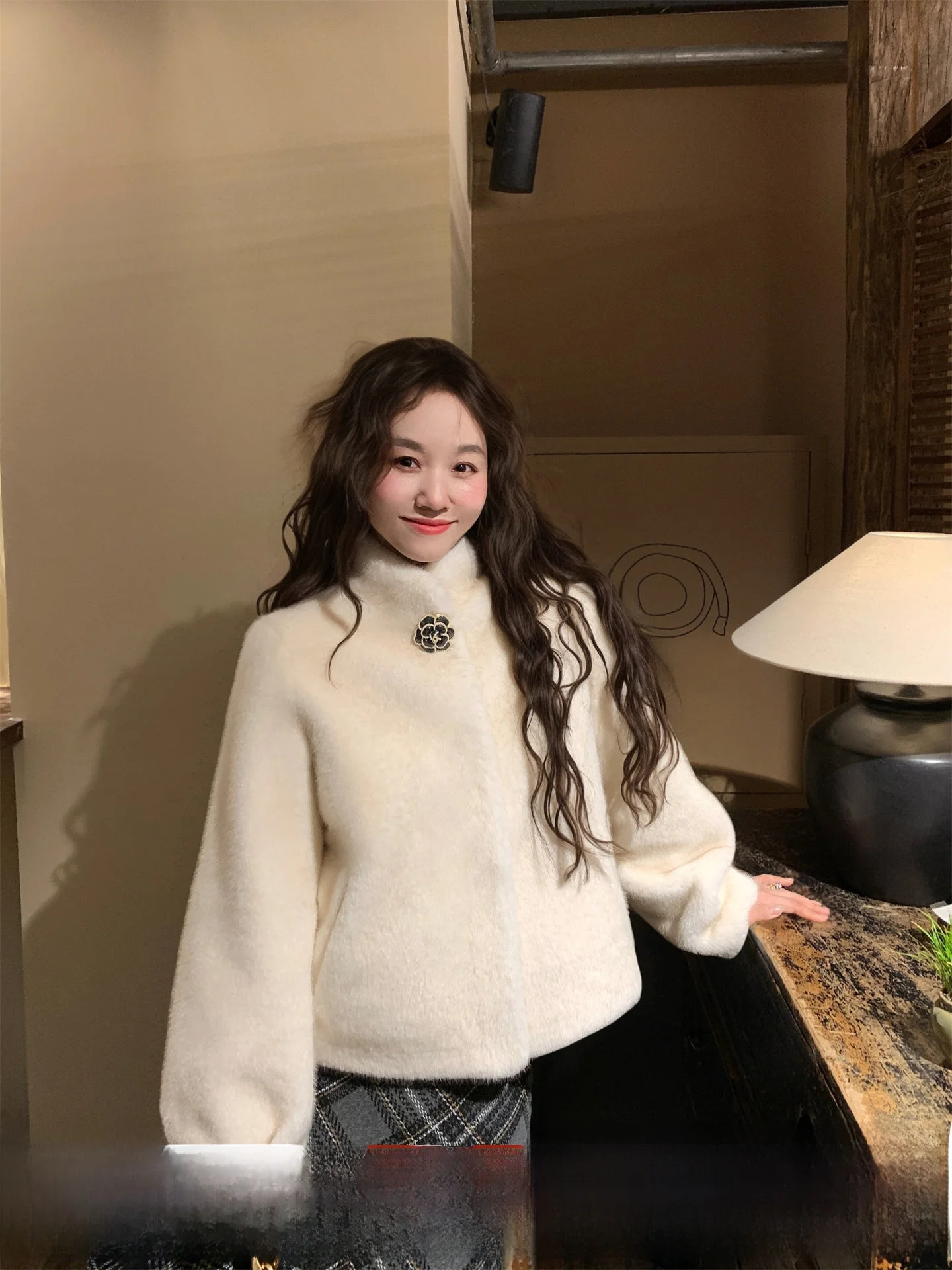 

Пальто TheWangs из белой искусственной кожи с интегрированным экологичным мехом, женское, утепленное, пушистое, осенне-зимнее, теплое, с длинными рукавами