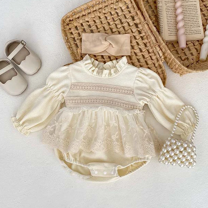 

2024 New AutumnToddler Baby Girl Romper Long Sleeved Cotton Lace Splicing Infant Baby Girls Jumpsuit 0-24M Baby Girl Clothing