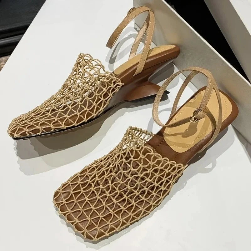 Tecer malha sandálias de salto feminino gladiador oco sapatos de salto alto 2026 verão dedo do pé quadrado estilingue tendência praia férias calçado