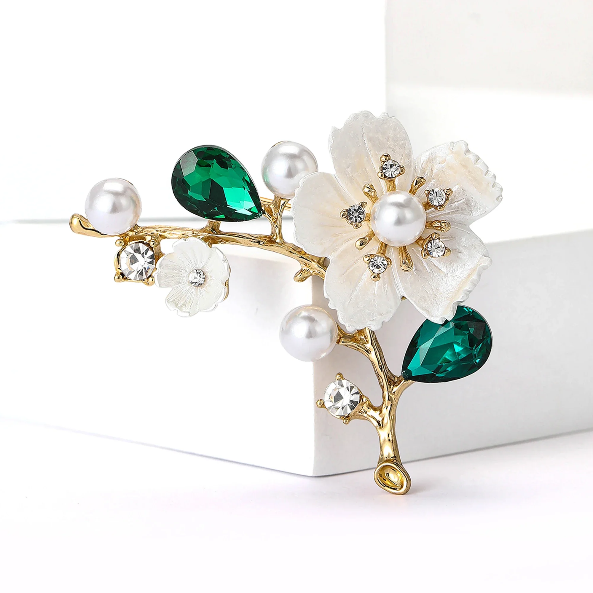 Rhinestone Plum Blossom Branch Pins for Women Pearl Plant Flower Brooches Office Party Friend Gifts Jewelry Accessories