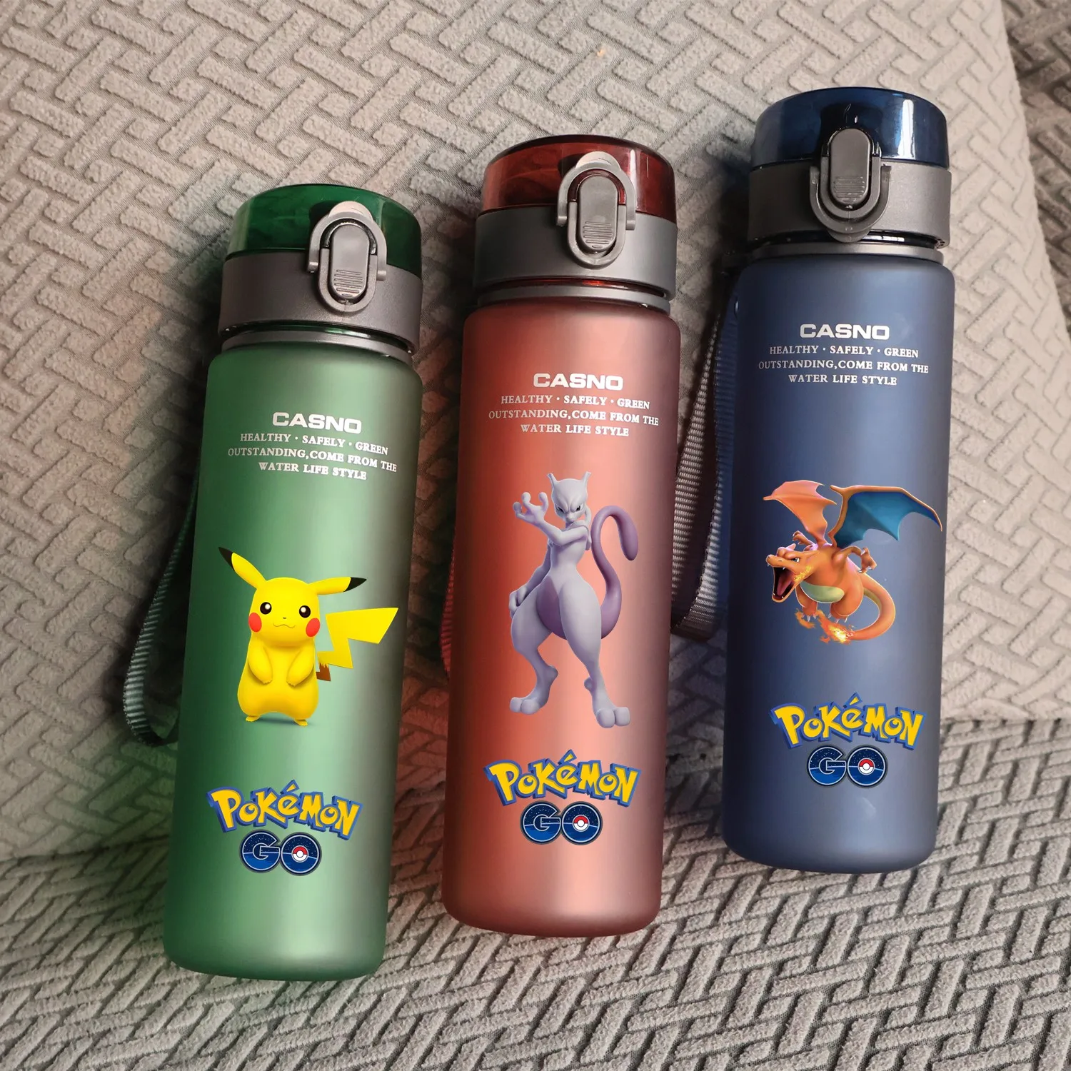 Pokemon Water Bottle 560ML Pikachu Eevee portatile in plastica Water Glass Pokemon Adult Kid sport ad alta capacità Anime Water Cup