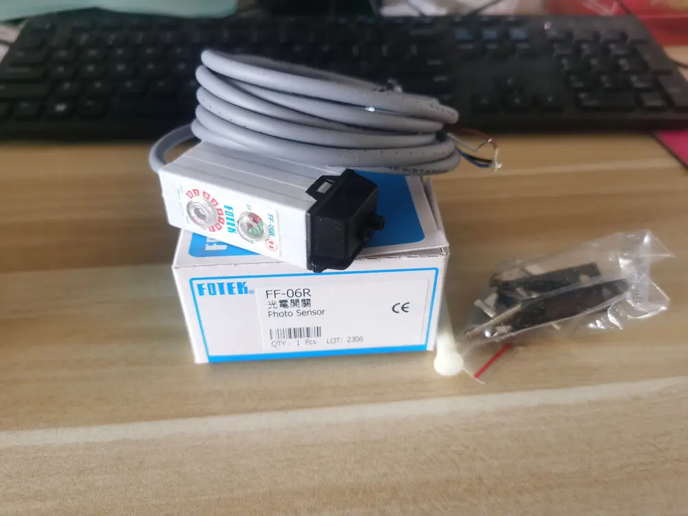 1PC Fotek FF-06R FF06R Sensor In Box -New #FOT