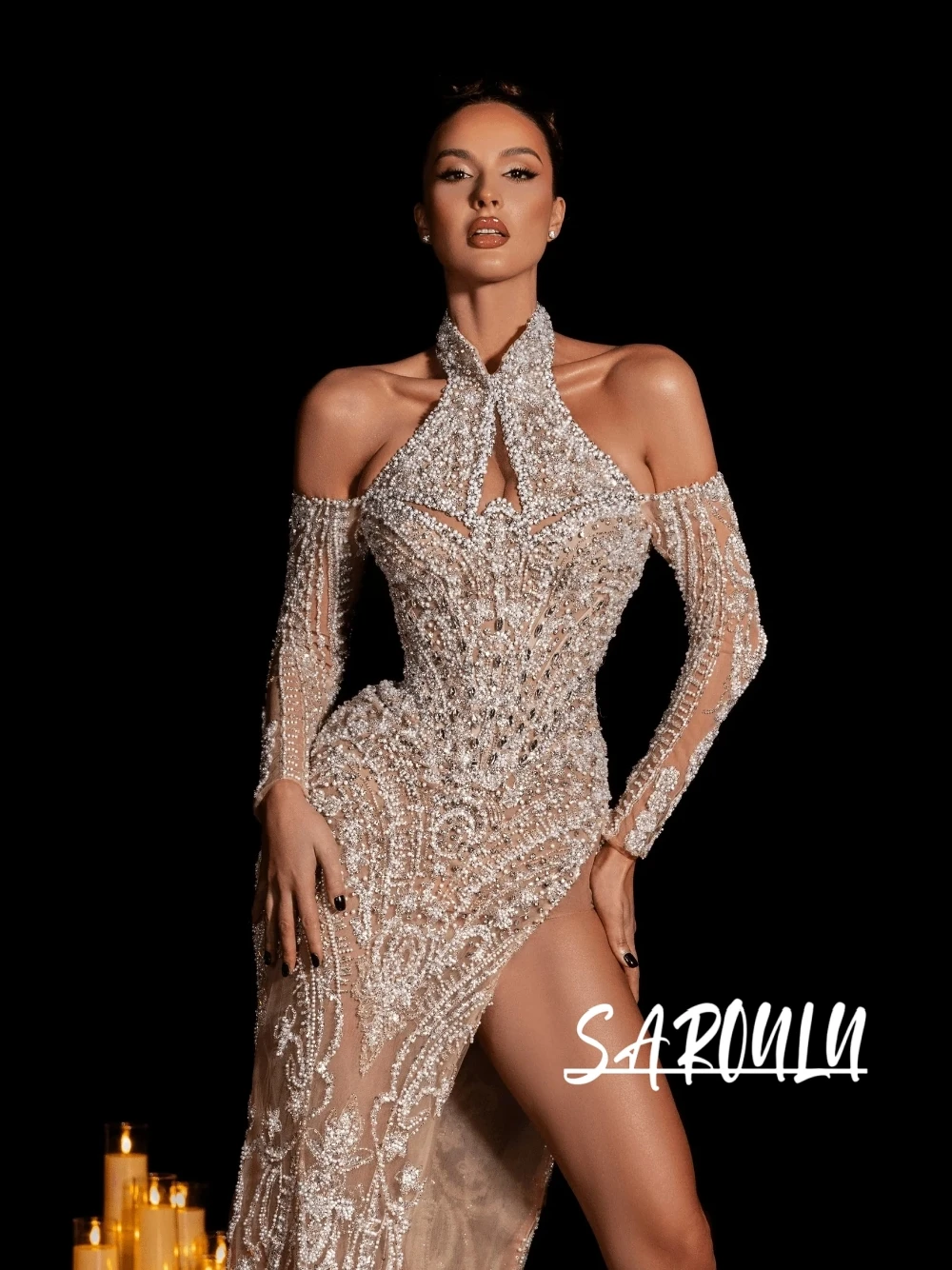 

Celebrity High Slit Halter Evening Dress Charming Beaded Crystals Straight Prom Gown Shiny Off Shoulder Customized Cocktail Wear